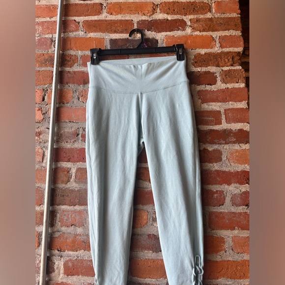 Old Navy Active Wear tank top and leggings bundle size, xl and large - Picture 5 of 9